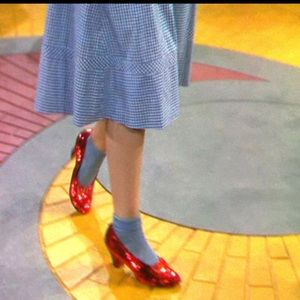 Meet your Posher, Caitlin